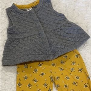 SOLD Carter’s 6M Baby Girl Matching Set